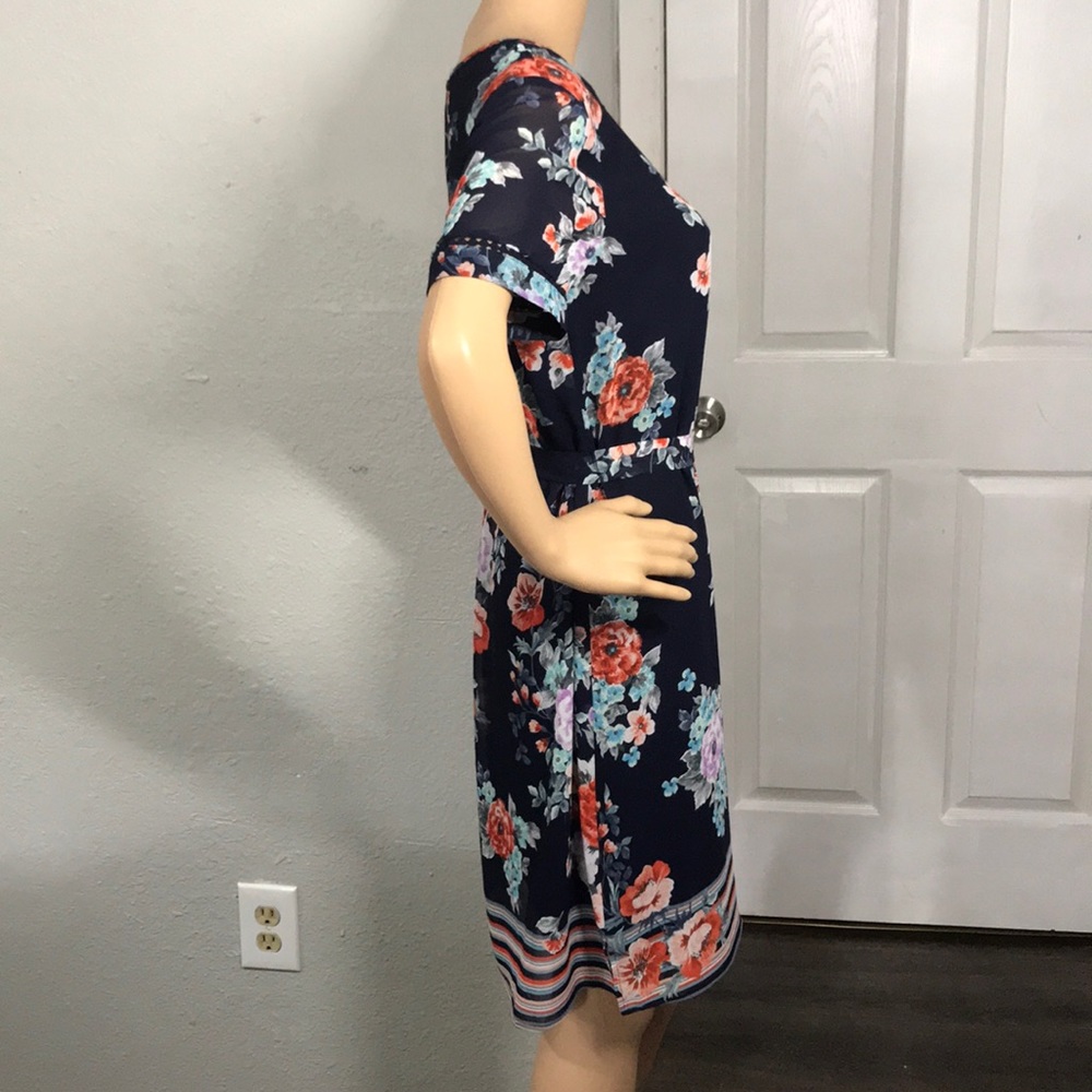 Signature Studio - Picture 2 of 11